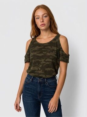 Sanctuary Olive Camo Cold-Shoulder Tee